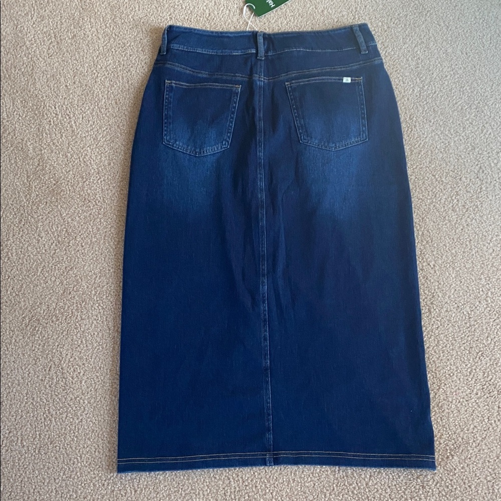 LARGE.  HALARA FLEX WASHED DENIM SLIT MAXI  SKIRT - Picture 4 of 9
